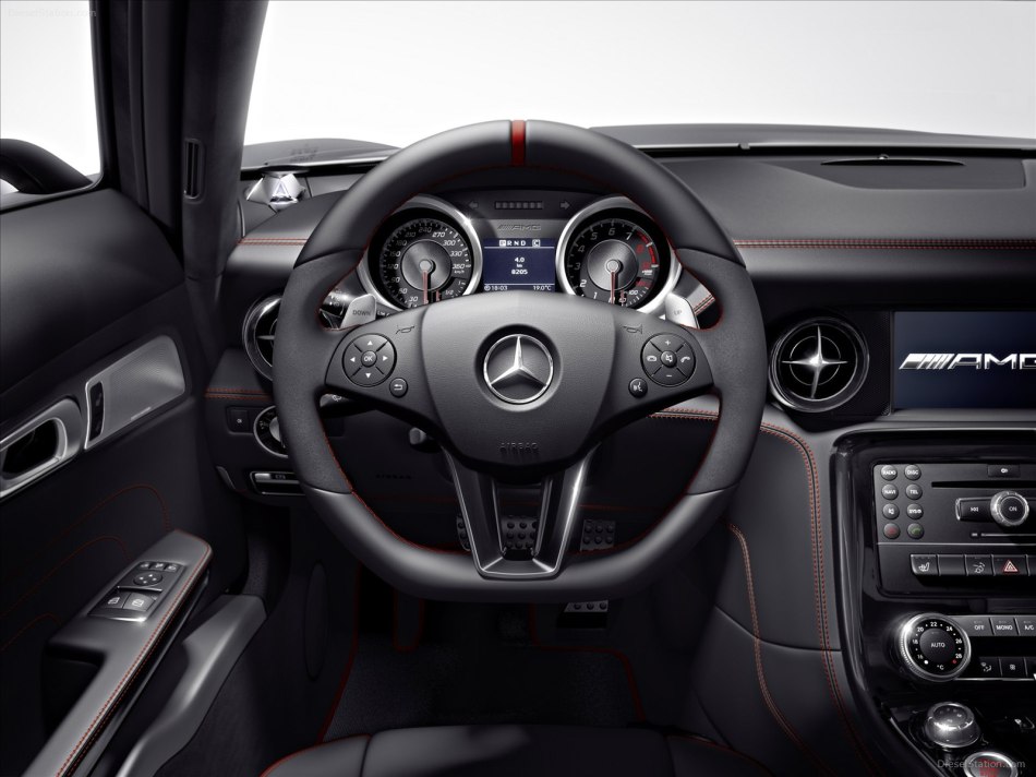 Mercedes Benz SLS AMG GT 2013 Review04
